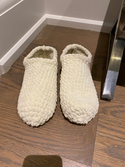 SNUGLY SLIPPERS